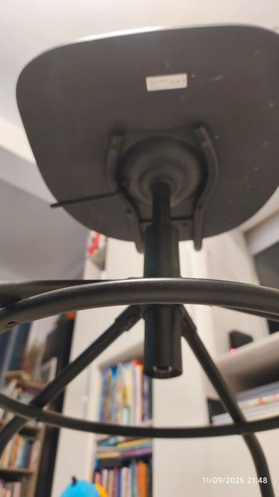 Scaun lemn birou rotativ ikea