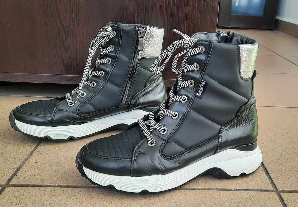 Спортни зимни дамски обувки от естествена кожа