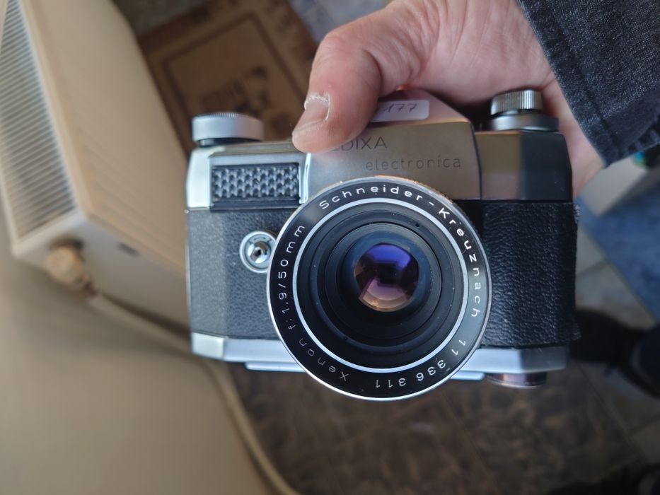 SLR Edixa Electronica cu obiectiv