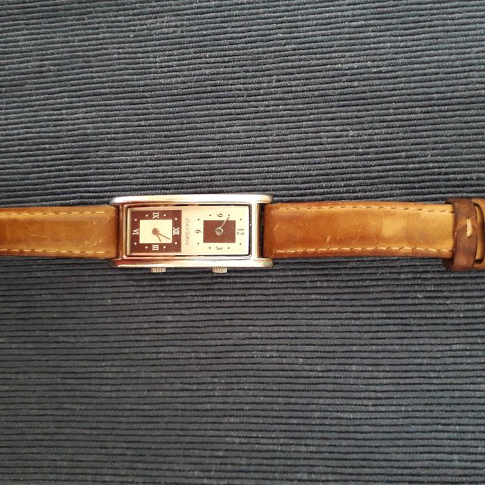 Дамски часовник - два циферблата