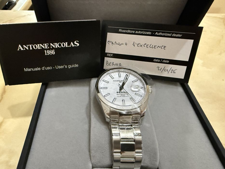 Часовник ANTOINE NICOLAS 1986 BERNA Швейцарски атомататичен SWISS MADE