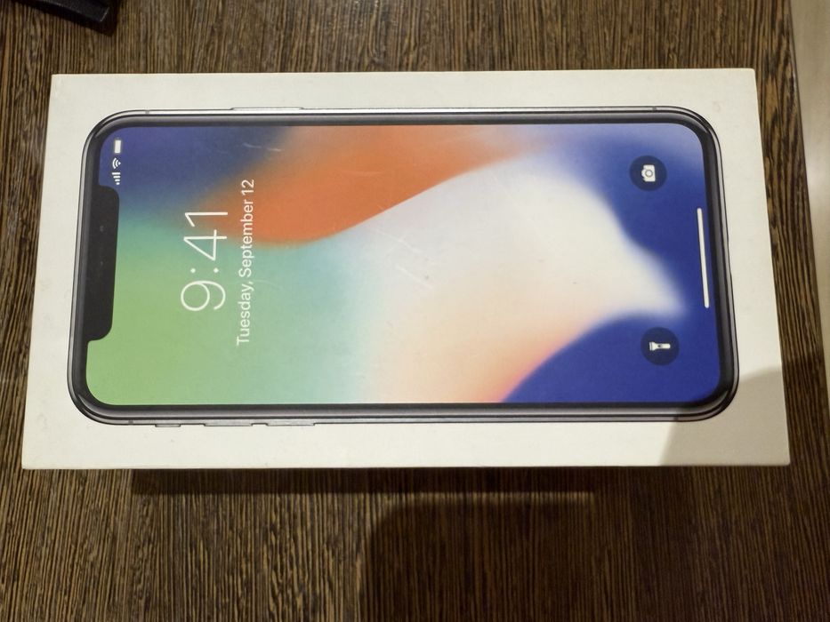 Продам Iphone X 64Gb