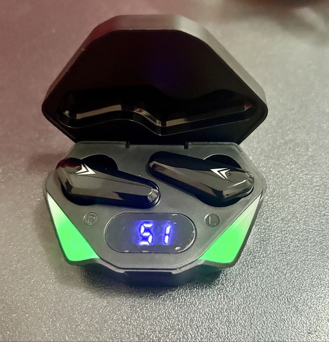 Casti fara fir, in-ear wirelles, noi in cutie