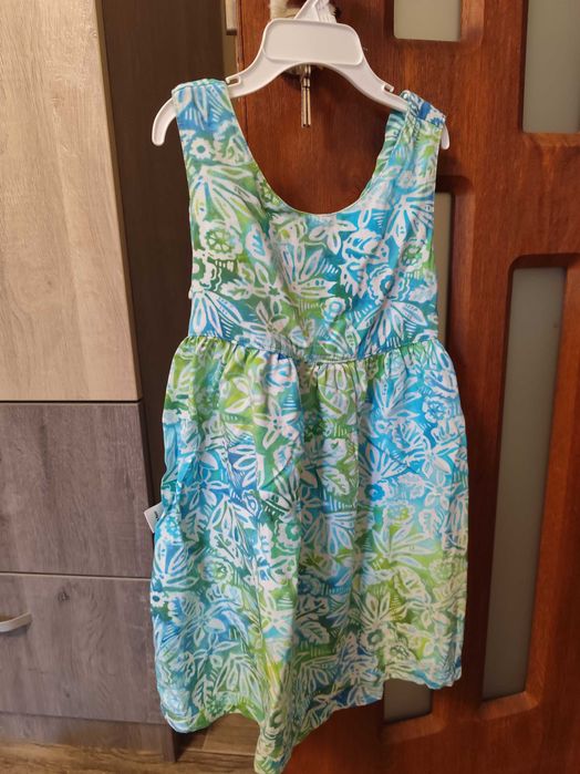 Няколко рокли размер 104