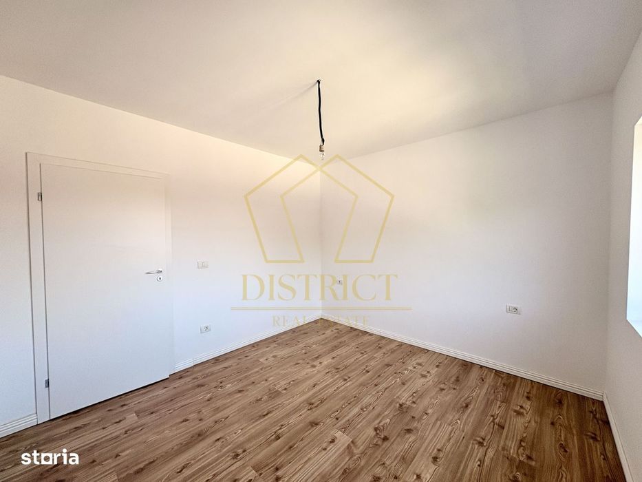 Duplex cu 4 camere, despărțite prin camera tehnica | Mosnita Noua