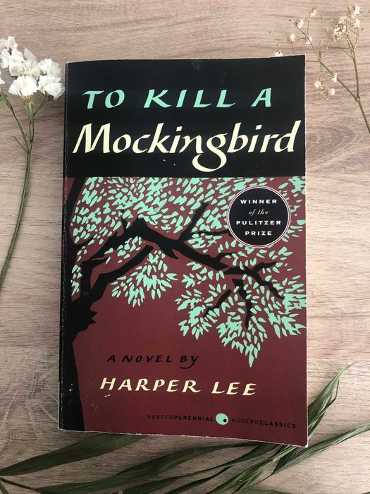 "Да убиеш присмехулник", Харпър Ли, английски език