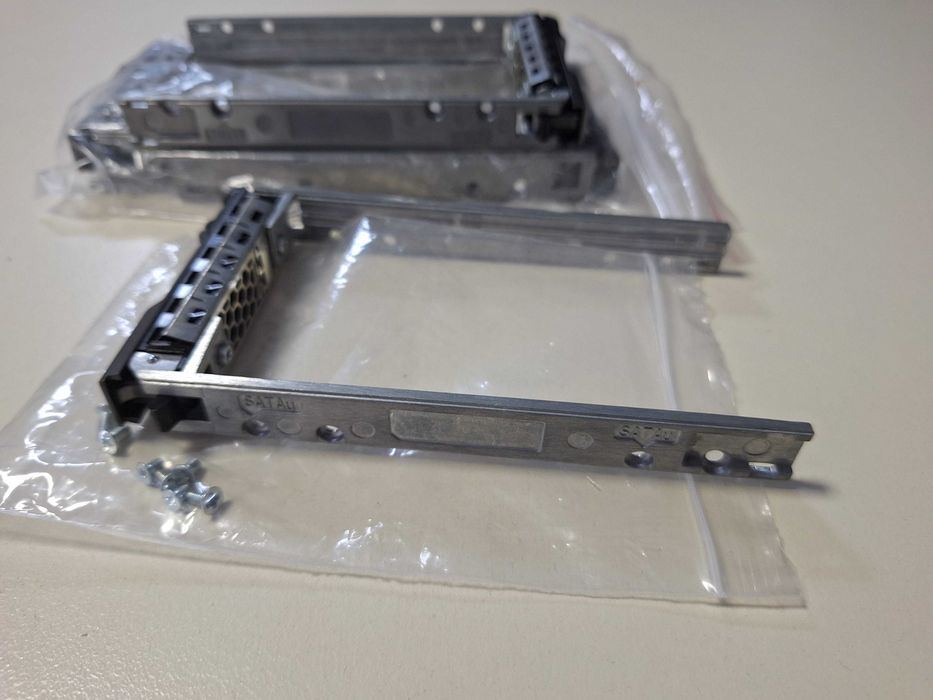 Tray/caddy0KG7NR Dell 2.5 Hot Plug SAS/SATA Tray SFFT