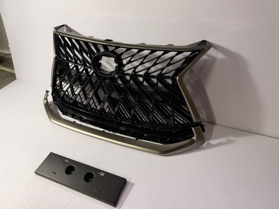 Решетка SUPERIOR на Lexus 570