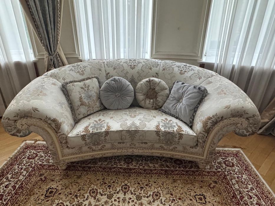 Диван с креслом