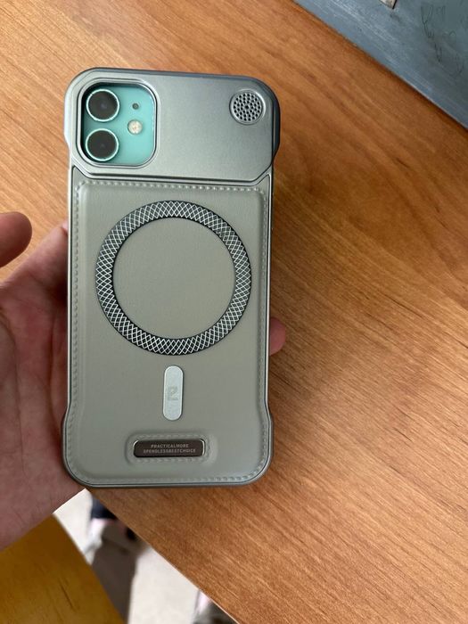Iphone 11 128 gb.