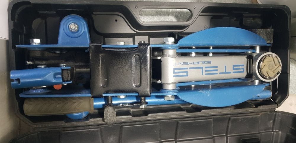 Домкрат STELS 2,5 т