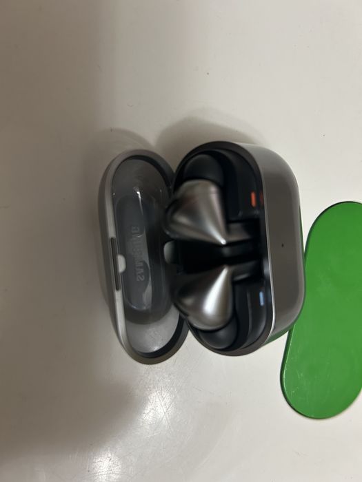 Casti Samsung Galaxy Buds 3 Pro ca noi