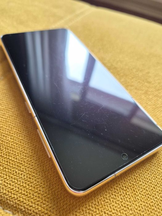 Samsung S21 5G violet PENTRU PIESE (placa baza defecta)