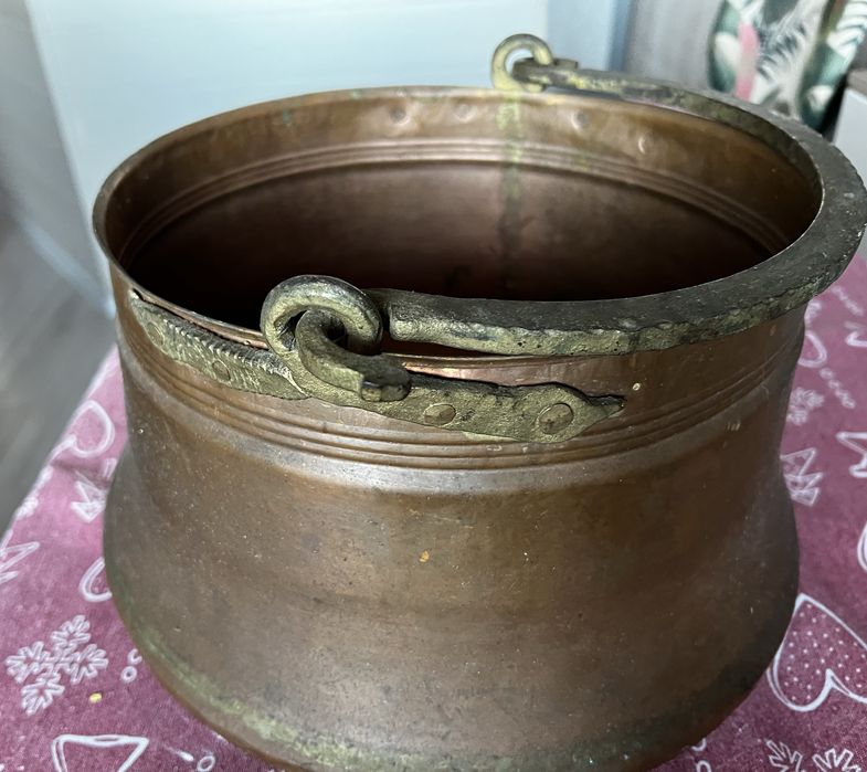 Автентичен меден котел