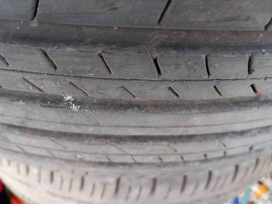 225/60 R18 Dunlop grangtrek pt30