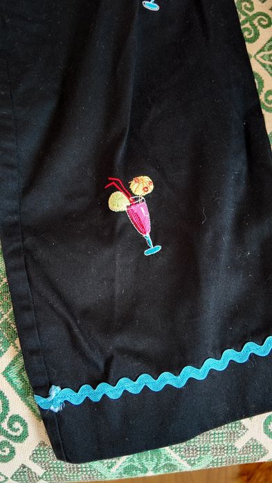 Панталони         .