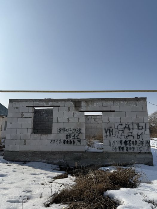 Дом недостроенный