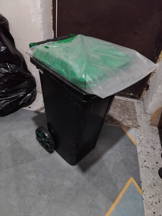 Мусорное ведро продам