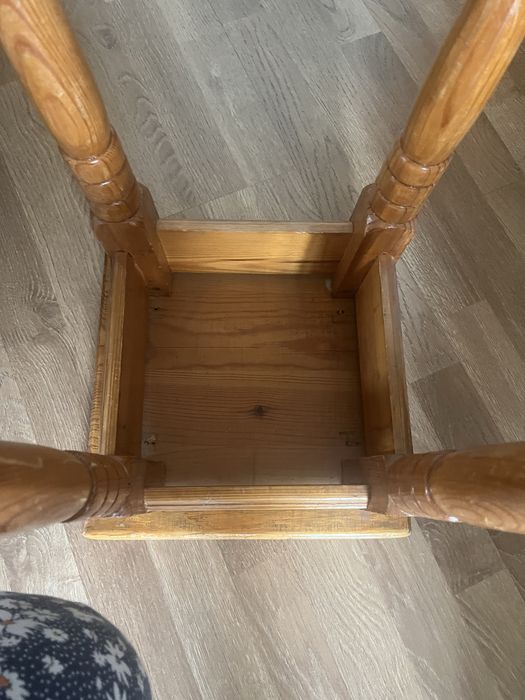 Табуретки 4 шт. (дерево)