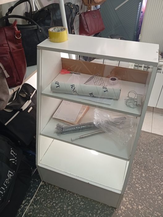 Продам витрину 7500тг удобный размер