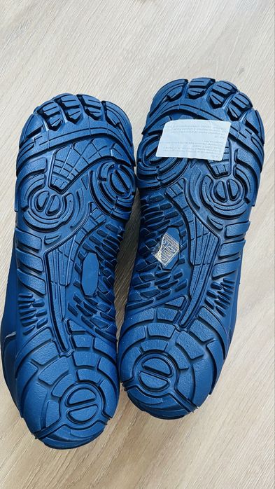 Продам демисезонные мужские ботинки