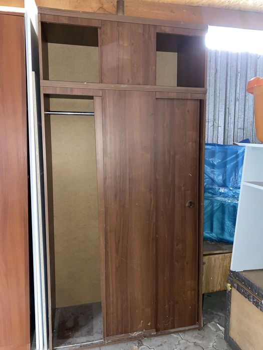 Шкаф для прихожей,гостинной.