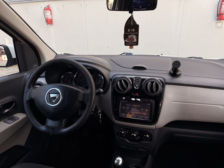 Dacia Lodgy 1.5 Dci 2015 // AC // Avariat Lovit // Navi // Inmatr. Ro
