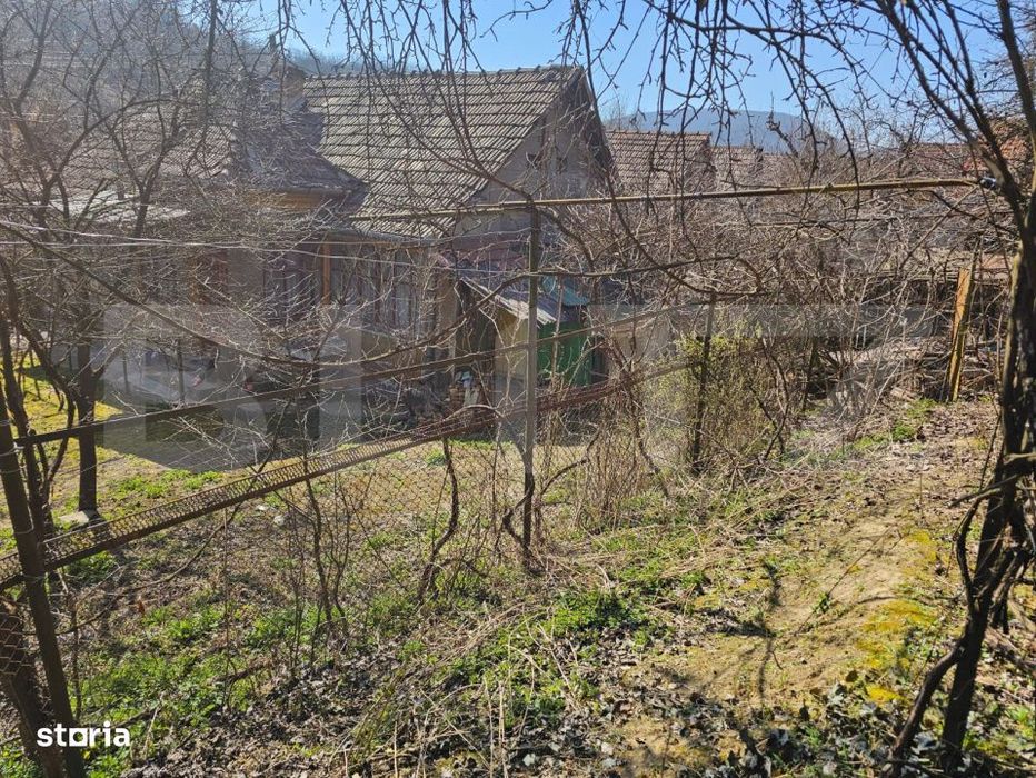 Casa 4 camere, teren generos de 3.800 mp,  Magina, comuna Aiud