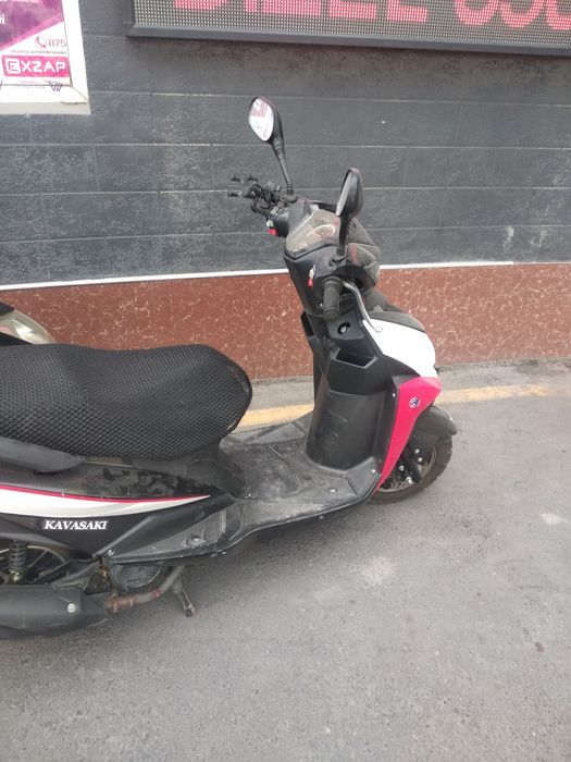 Skuter kavasaki 125 kub