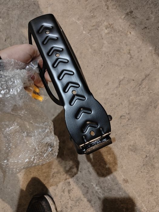 Стойка за колело на стената