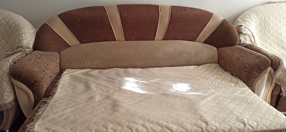 Продам диван с креслом