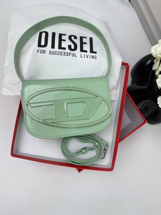 Geanta Diesel și Valentino