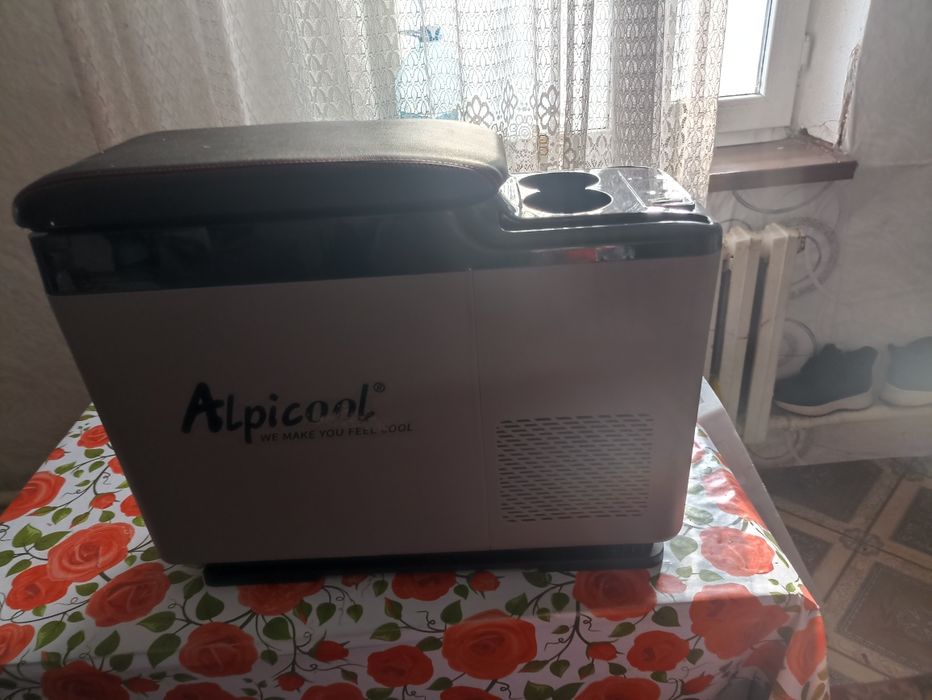 Продам холодильник для машины