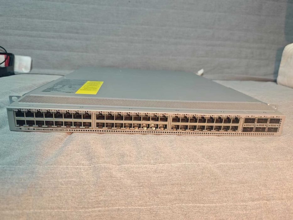 Switch Cisco NEXUS N9K-C93108TC-EX 10G 40G 100G, 2.16 Tbps 48 porturi profesional business cloud