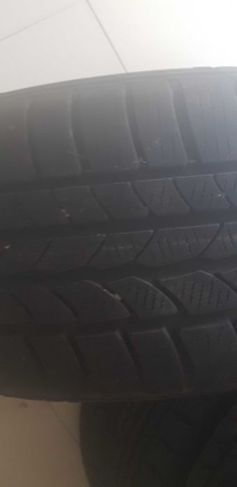 Продава зимни гуми R19