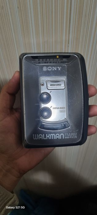 Аудиоплеер сотилади.           .           .