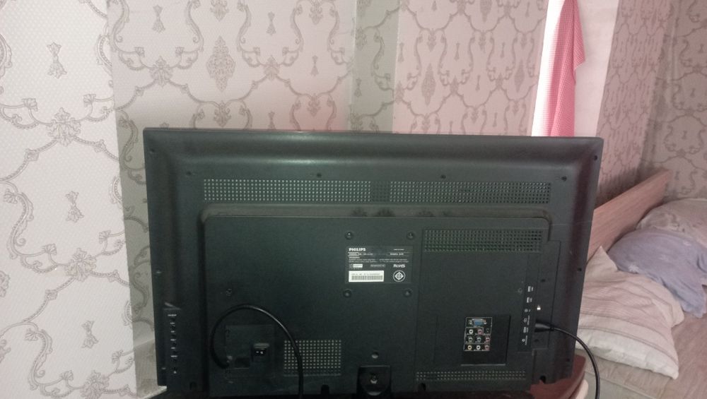 PHILIPS телефизор