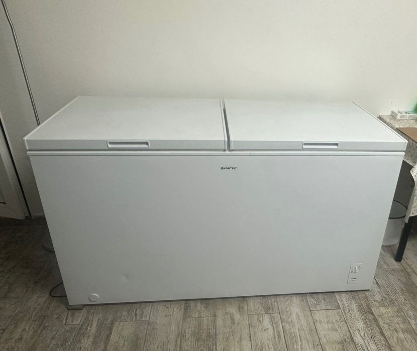 Lada Frigorifica Vortex