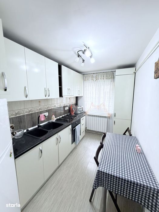 Apartament 3 camere zona Parcului Eminescu
