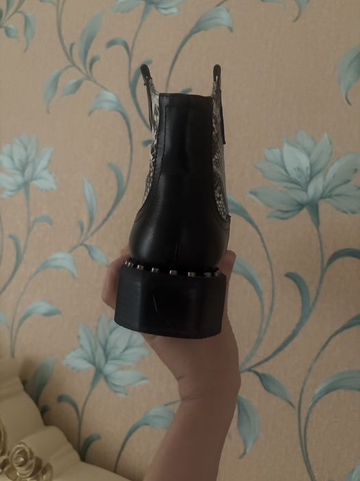 Ботинка 39 размер