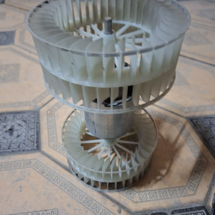 Вентилятор печки от машины Bmw