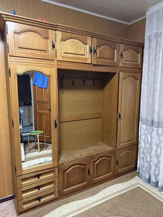 Прдается  прихожая