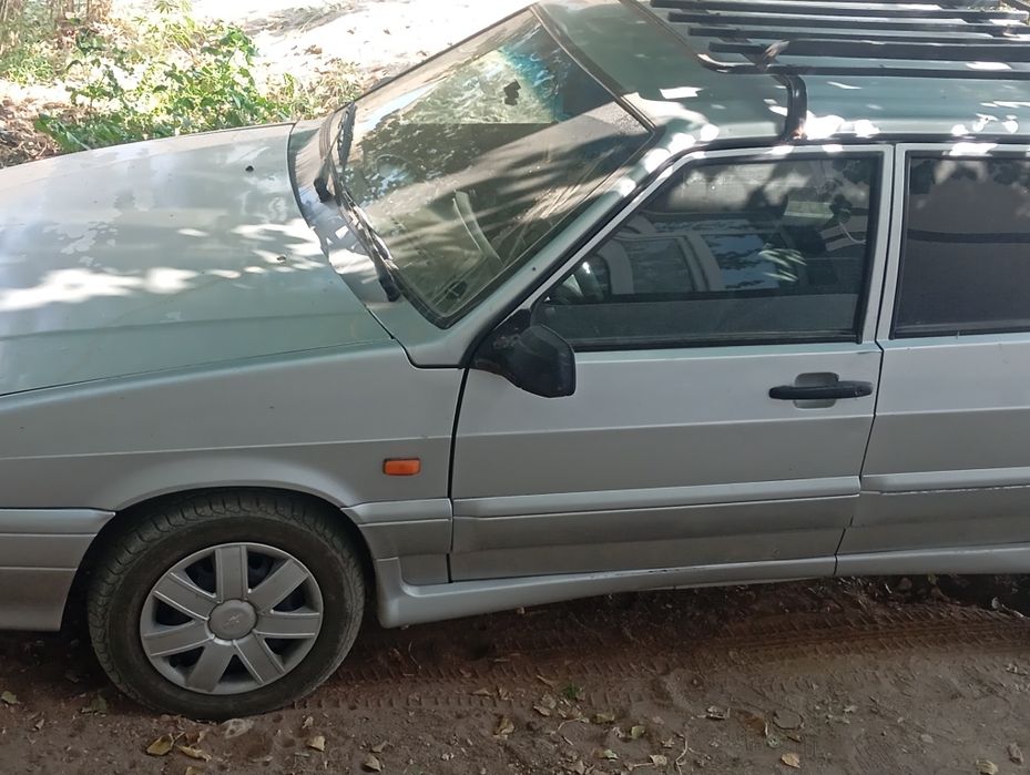 Vaz 2115 sotiladi