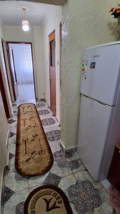 Apartamen de închiriat, decomandat cu 2 camere
