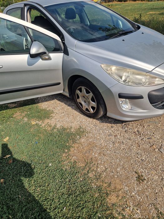 Dezmembrez Peugeot 308