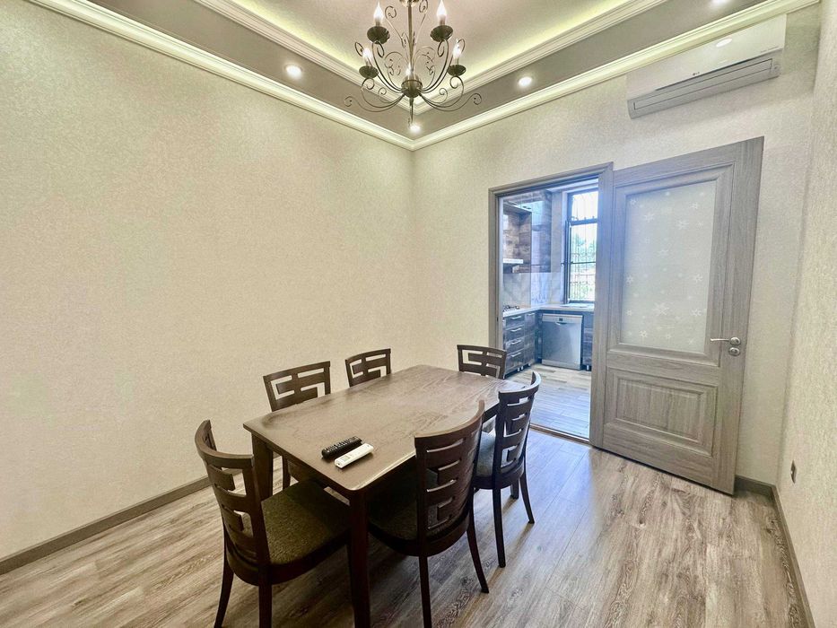 Mirzo-Ulug‘bek tumanida 106 m² keng va shinam xonadon sotiladi. SUPER!