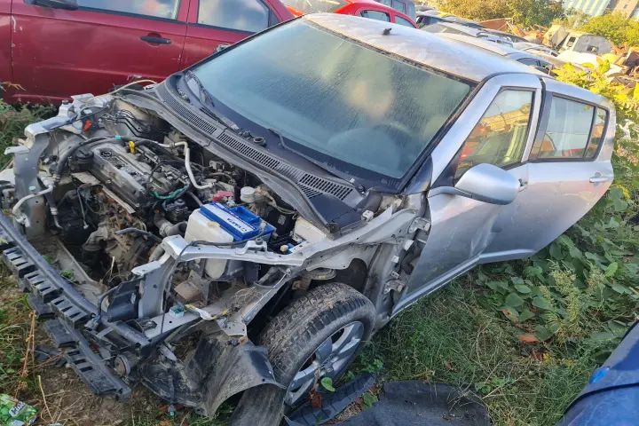 Grila ventilatie bord stanga Suzuki Swift 2007 1.3 MT (92 hp)