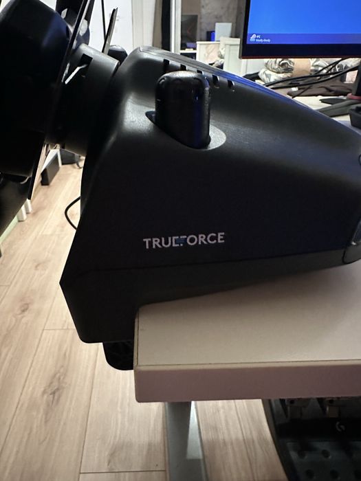 Volan Logitech G923 Trueforce - Xbox / PC