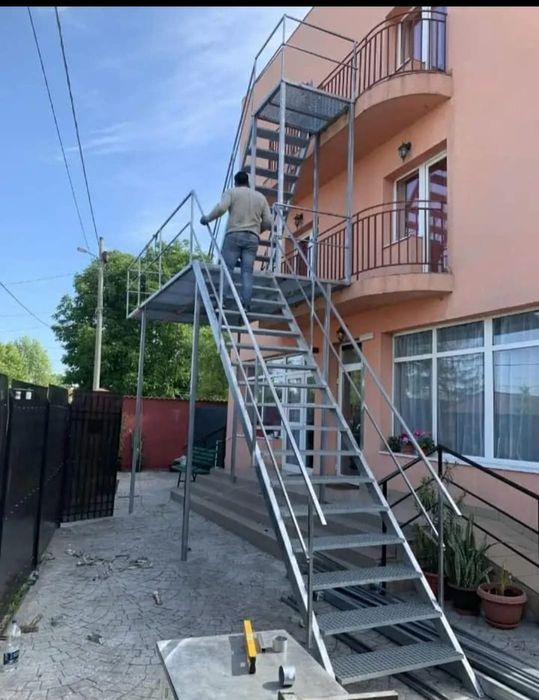 Scari zincate de exterior