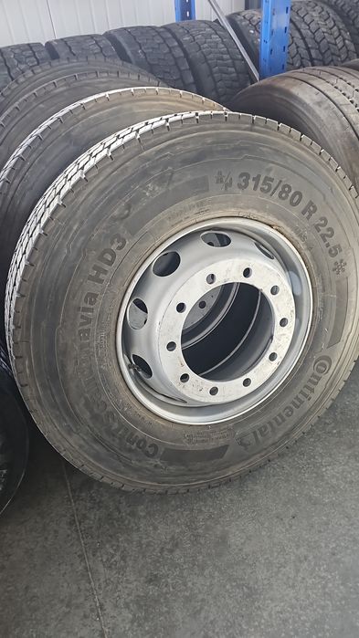 Anvelope cu jante noi continental.